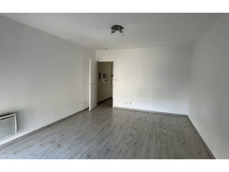 location appartement 1 pièce 26 m² castelnaudary (11400)
