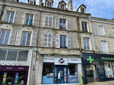 vente immeuble à fontenay-le-comte (85200) : à vendre / 257m² fontenay-le-comte