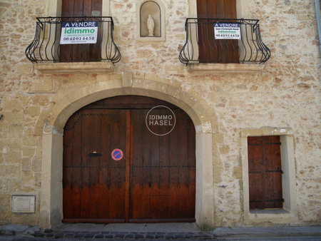pomérols  centre historique  vigneronne rénovée t 7 avec b