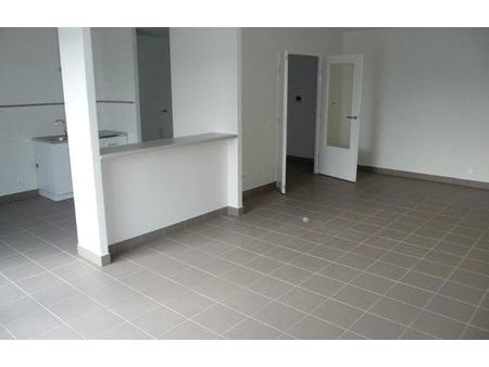 location appartement 5 pièces 119 m² saint-pierre-des-corps (37700)