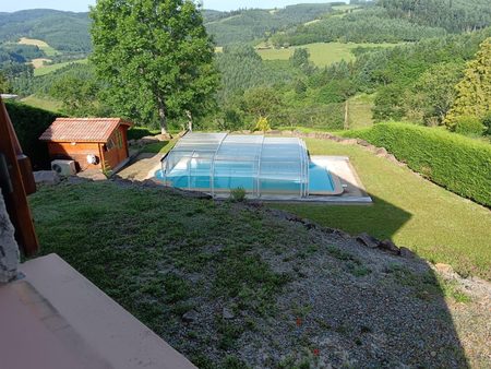 villa avec grand garage  piscine sur 1636 m² de terrain
