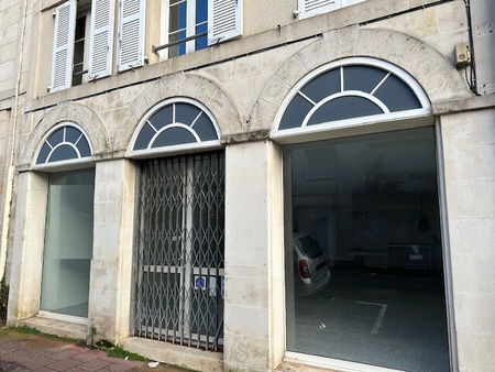 location local commercial  62.80m²  rochefort