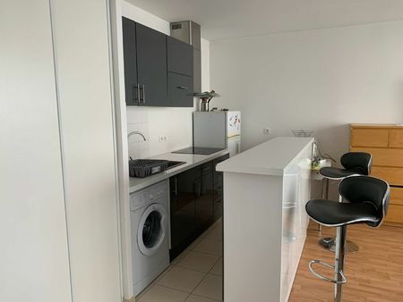 location appartement  m² t-2 à les ulis  850 €