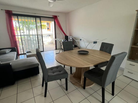 appartement en location 840 eur par mois avec terrasse à kouro
