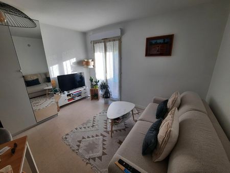 location appartement  m² t-1 à épône  470 €