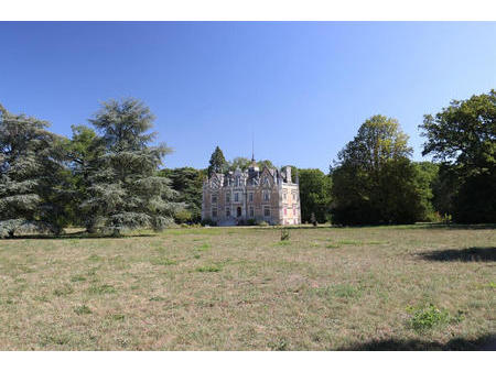 vente château angers : 1 250 000€ | 450m²