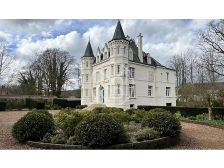 château en vente à hesdin : ce magnifique château bâti en 1831 dans un parc aux jolies all