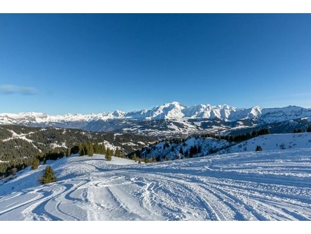 chalet d'alpage rénové - 22 couchages situé sur les pistes de ski de megève  ce chalet d'a