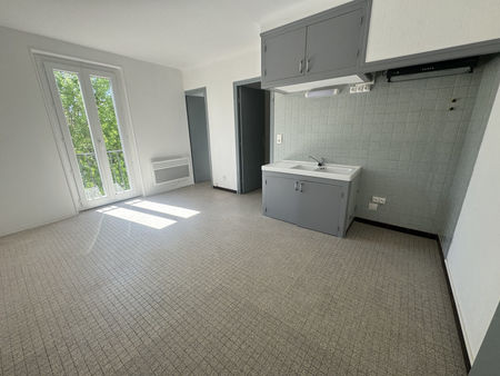 location appartement 2 pièces 30m2 argelès-sur-mer (66700) - 500 € - surface privée
