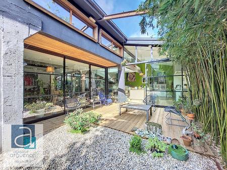 dinan centre : superbe loft 4 chbres  patios  garage et atelier