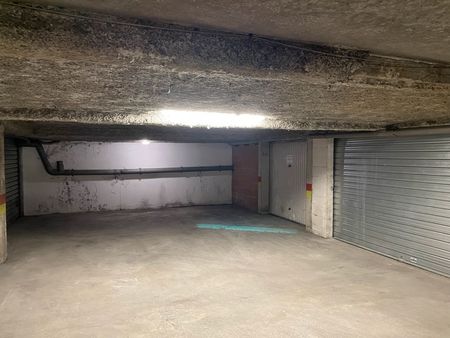 garage/parking/box 23m2 centre ville toulouse