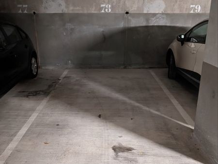 place de parking sécurisé