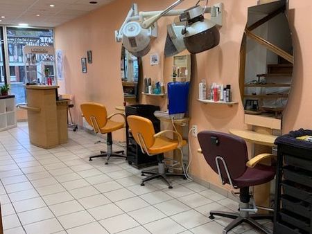 salon de coiffure mixte 50 m²