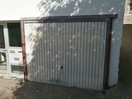 box / garage