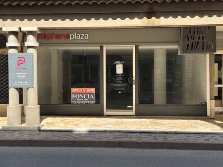 local commercial 76 m²