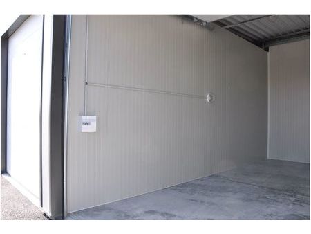 garage / box sécurisé 30m²