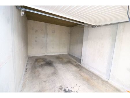 garage ~ box fermé