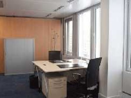 bureau 200 m²