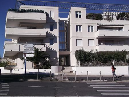 appartement t2 millenaire-terrasse balcon-garage fermé