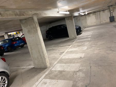 location place de parking sécurisée