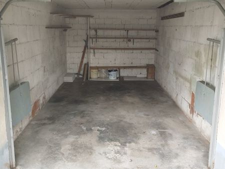 loue garage/box 14m2