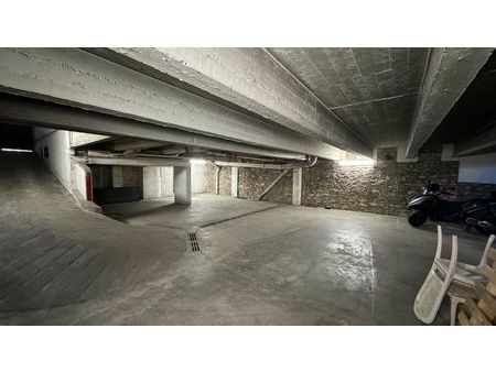 vente 9 places parking sous-sol complet