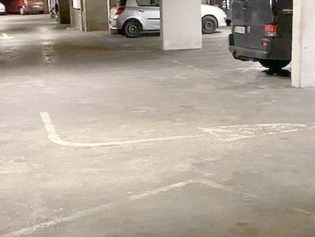 parking/box 13 m² paris