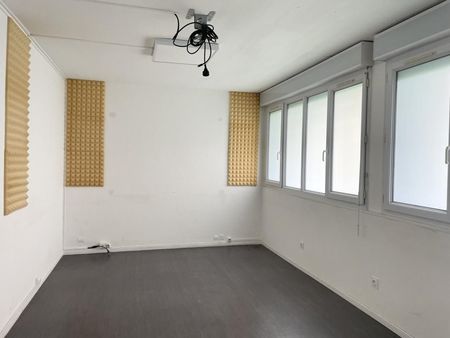 bureau 62 m²