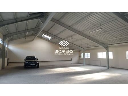 local commercial 313 m² poisy