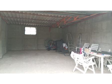grand garage 30m2. t .b. etat 30 000e