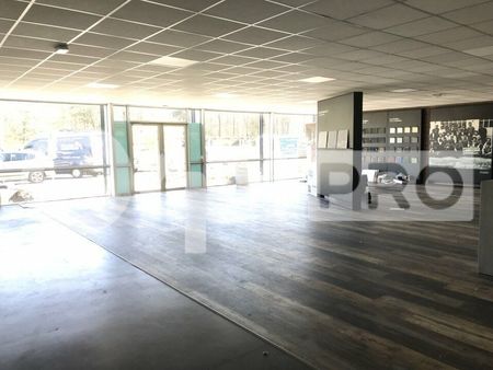 local commercial 286 m²