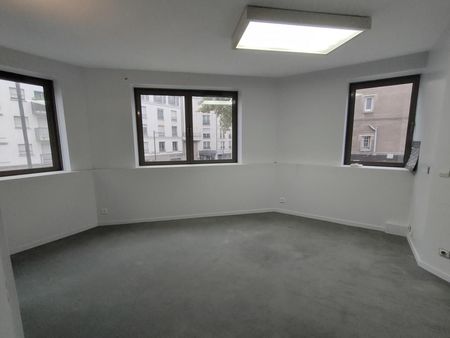 bureau 59 m²