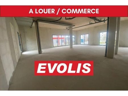local commercial 263 m²