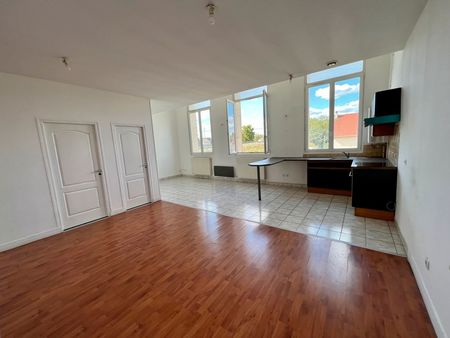 location appartement 4 pièces 84 m² varennes-sur-seine (77130) 950