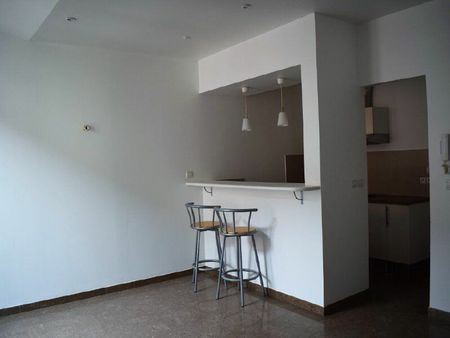 location appartement  m² t-2 à les mées  430 €