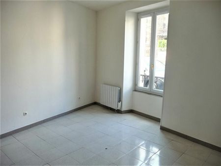 location appartement  16.3 m² t-0 à nemours  420 €