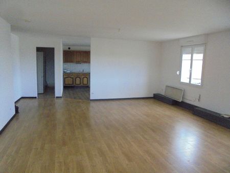 location appartement  138 m² t-4 à athies-sous-laon  680 €