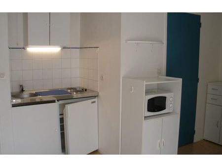 location appartement 1 pièce 22 m² poitiers (86000)