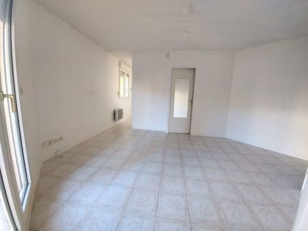 location appartement 1 pièce 30.81 m²