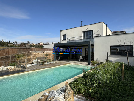 villa avec piscine  jardin  garage et studio intépendant