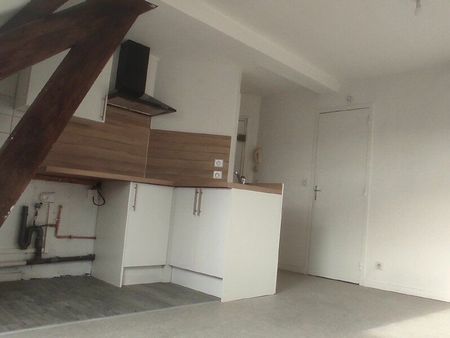 location appartement  m² t-1 à moreuil  380 €