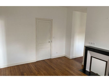 location appartement 2 pièces 46 m² auxerre (89000)