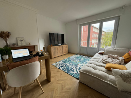 location appartement  50 m² t-2 à amiens  750 €