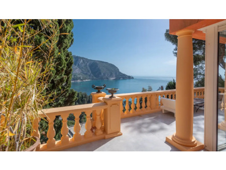villa de prestige en vente à eze : eze bord de mer : villa avec vue panoramique en bord de