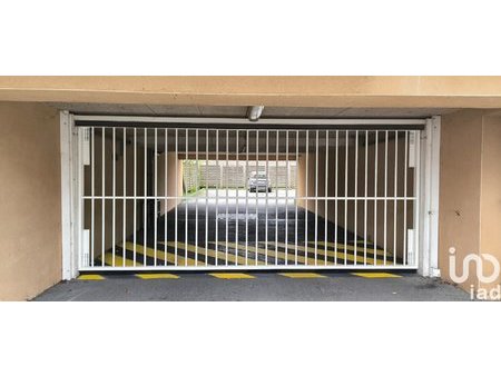 vente parking/garage/box 55 m²