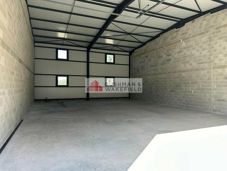 location d'entrepôt de 150 m² à sernhac - 30210