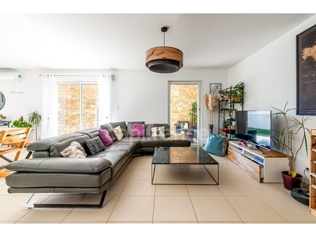 superbe appartement t6 de 103 m² avec jardin et terrasse de 100 m² dans une résidence sécu