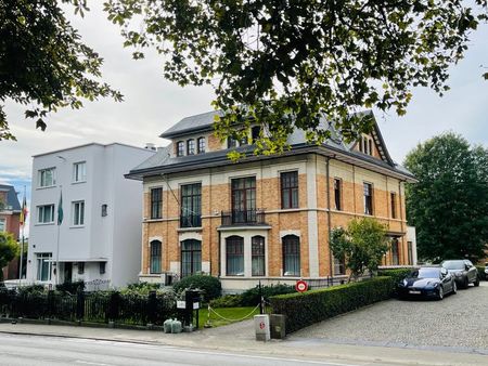 prestigieuse demeure idéalement située à woluwe-st-pierre