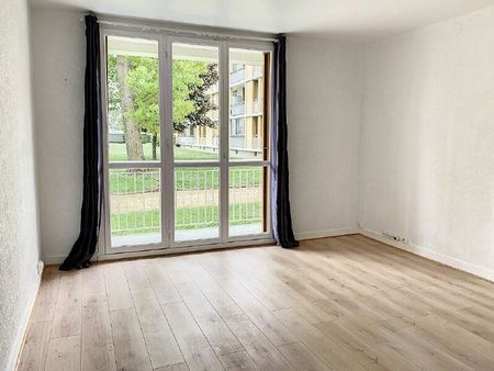 location appartement  57.79 m² t-3 à joué-lès-tours  730 €