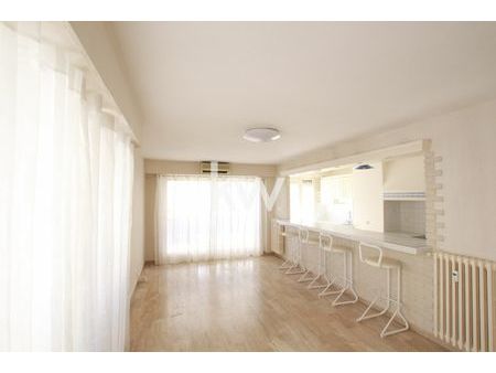 cannes - 06400 : appartement t3 (69 m²) à vendre